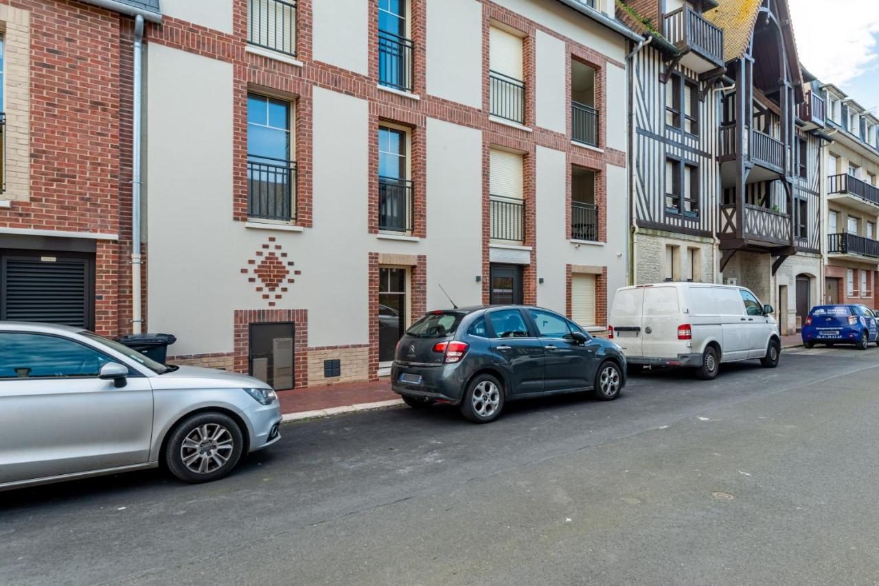 Cours Morny Apartment *